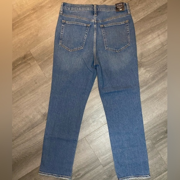 NWT J. Crew Essential Straight Leg All-Day Stretch Jeans - Picture 7 of 8